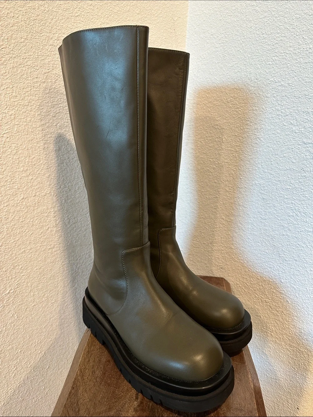 NEW Jeffrey Campbell 